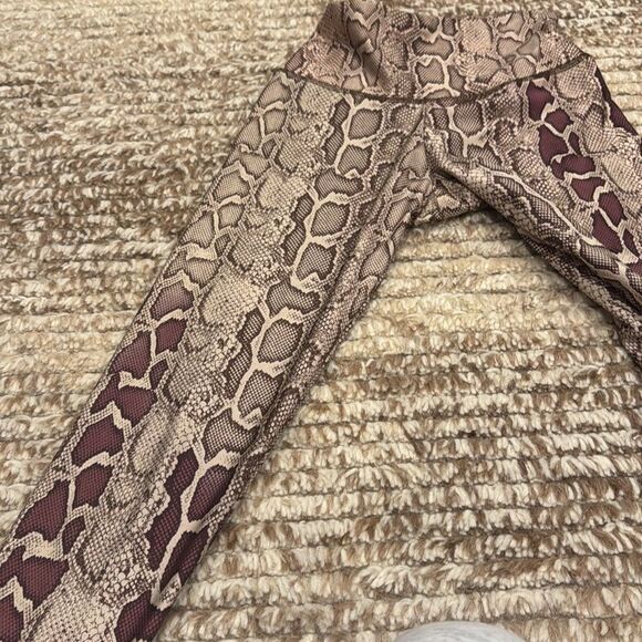 Onzie Brown and Tan Snakeskin Leggings - Picture 6 of 7